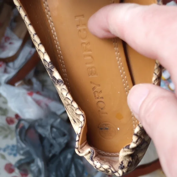 Tory Burch Cream and Brown Flats with Tassel Detail - Picture 13 of 16